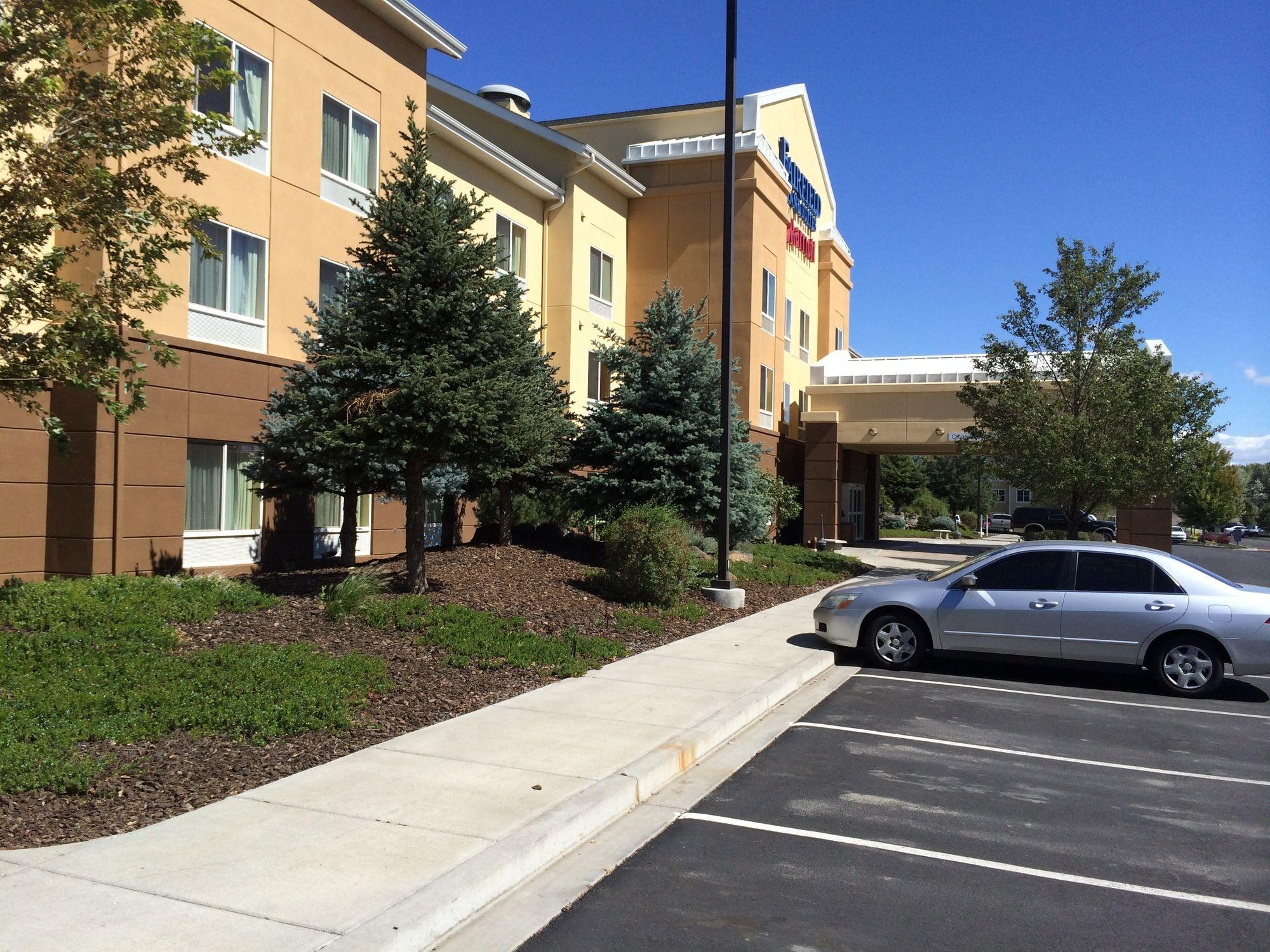 Fairfield Inn & Suites By Marriott יקימה מראה חיצוני תמונה
