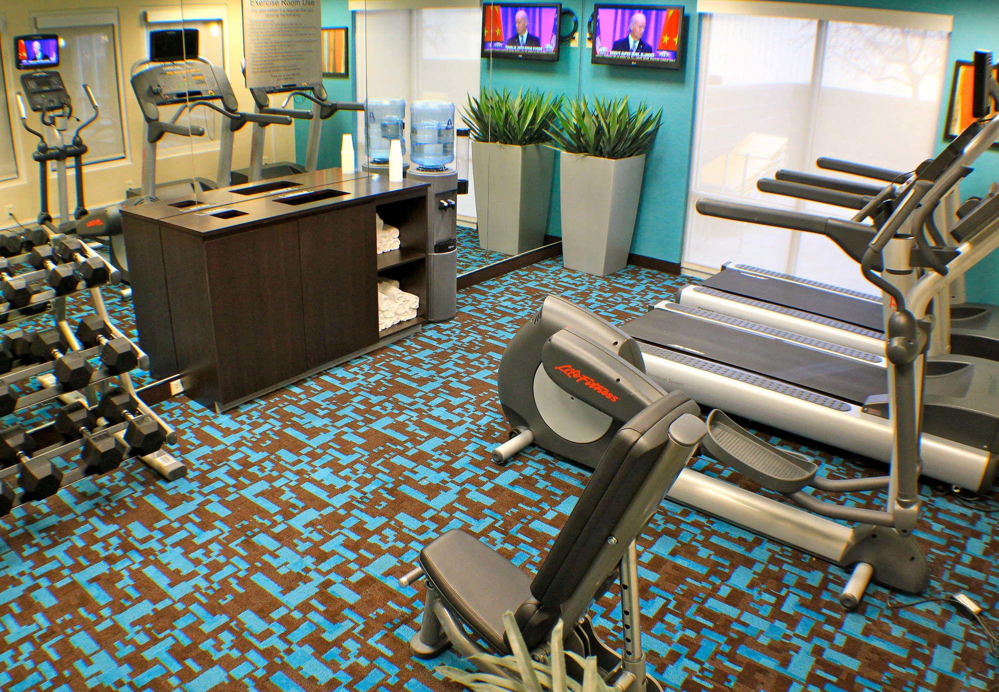 Fairfield Inn & Suites By Marriott יקימה מראה חיצוני תמונה