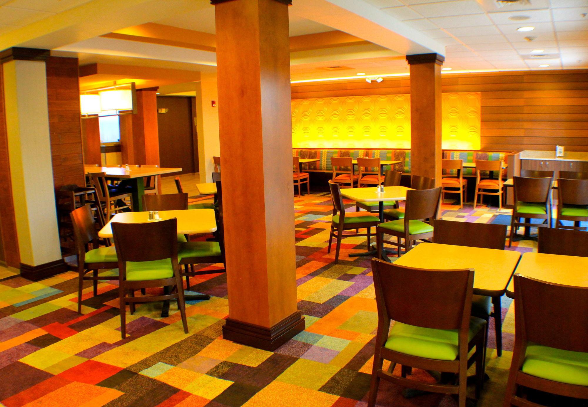 Fairfield Inn & Suites By Marriott יקימה מראה חיצוני תמונה